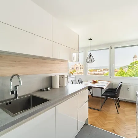 Peaceful 아파트 *